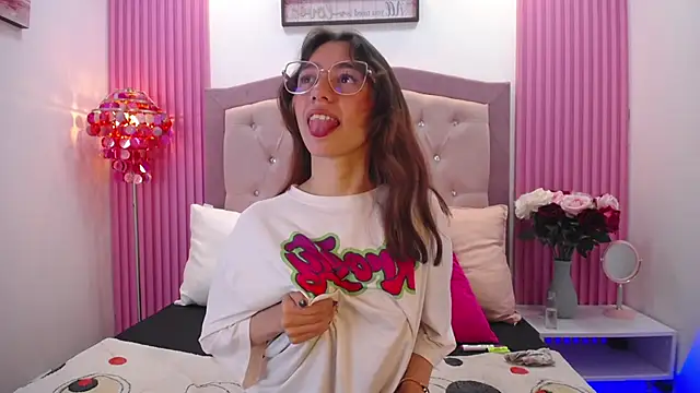 MarinetteLux webcam show