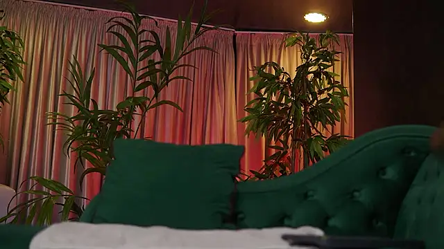 GinaValentinnaのライブXXXチャット