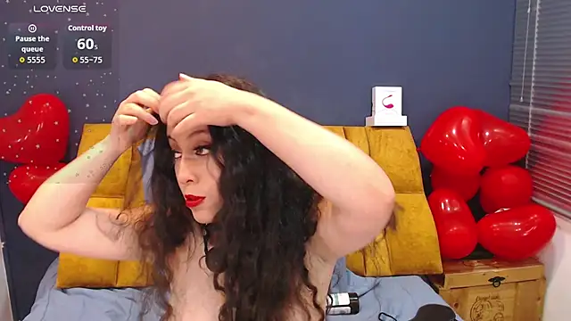 KendraaSimons élő XXX-chatje