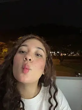 lana_rousse01 Chat XXX live