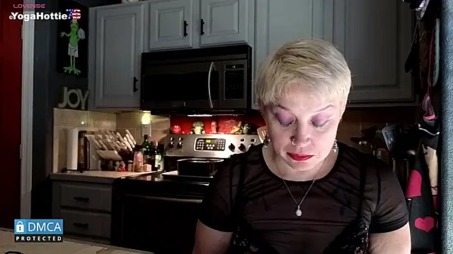Czat XXX na żywo – YogaHottie76