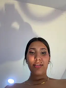 Chat XXX en directo de IsabellaJoness_