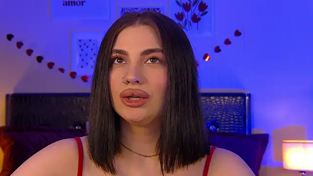 Chat XXX en directo de AdrianaTorres