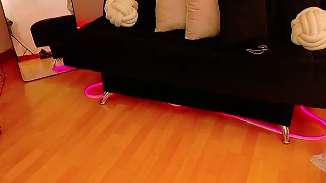 Chat XXX en directo de EmmyEvans1