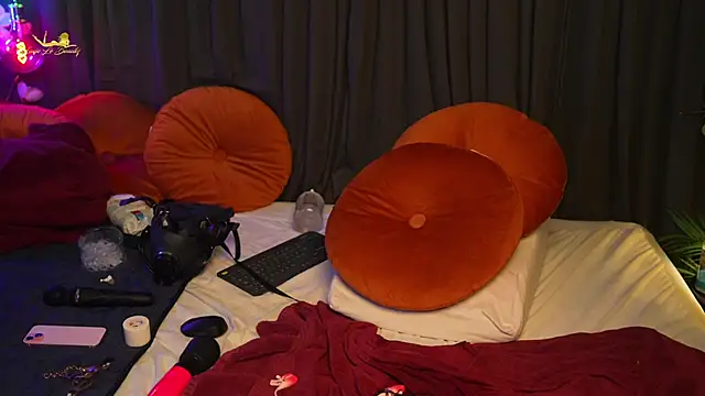 Онлайн чат XXX lacie_le_beauty