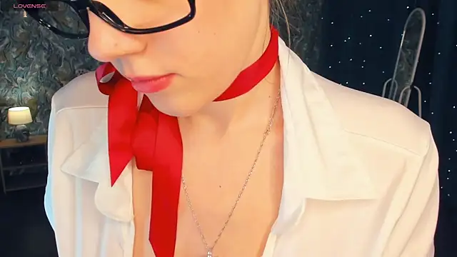 OdellaFrake 即時 XXX 聊天