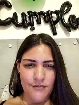 Mia_Hampton: онлайн-секс-чат