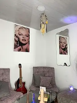 Mydreams69's Live XXX Chat