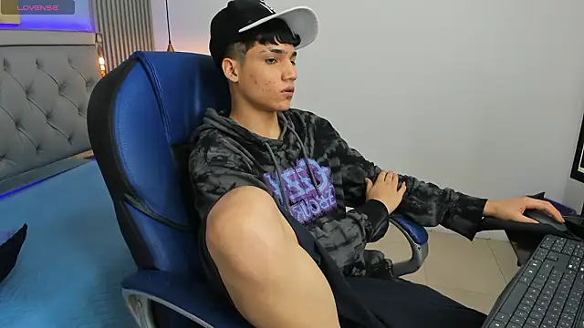 SamBlack_ Show Webcam