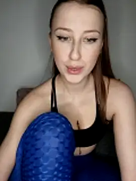 Susiee_Redd – Naživo XXX chat