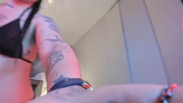 SusanVilla's Live XXX Chat