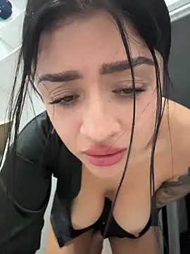 lucianaroy's Live XXX Chat