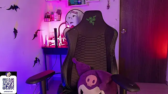 Chat +18 de damnliciousss ao vivo