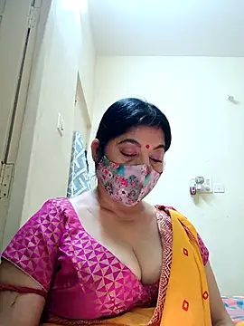 Ratna-777 live XXX chat