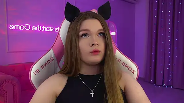 CrystalLyons live XXX chat