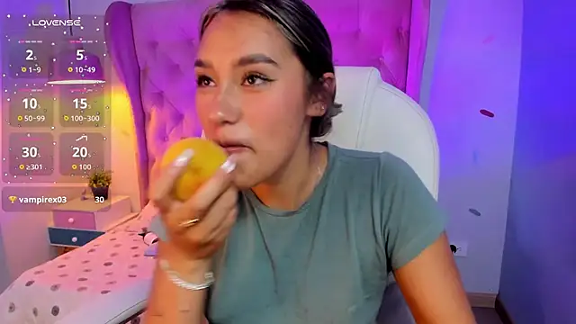 Chatroom XXX en direct de _Sophie__miller