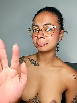 Chat +18 de __VioletaHeaven__ ao vivo