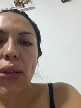 Emma_Sanz__: онлайн-секс-чат