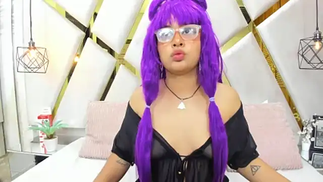 BellaSnowbunny Adlı Modelin Canlı XXX Sohbeti