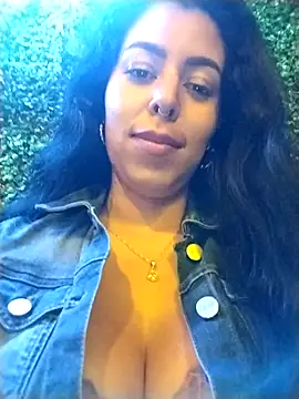 Chat XXX en directo de Luianna