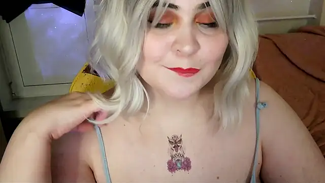 XXX chat uživo modela Lulovia