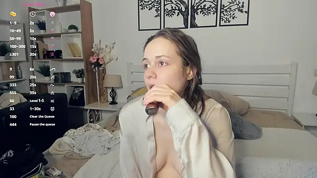 MalvinaTrafford's Live XXX Chat