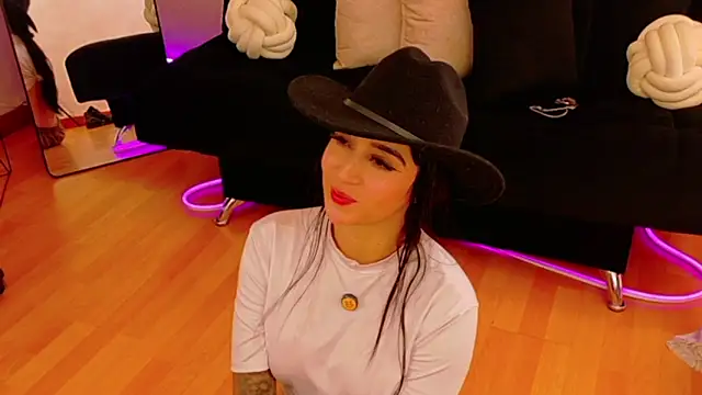 Czat XXX na żywo – EmmyEvans1