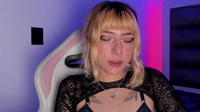 adhalee_js: απευθείας συνομιλία ΧΧΧ