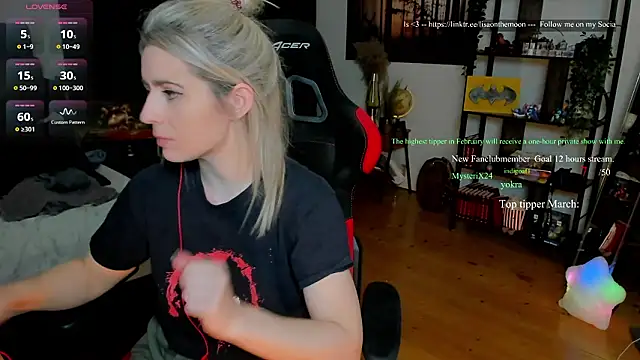 Lisaonthemoon Live XXX-chat