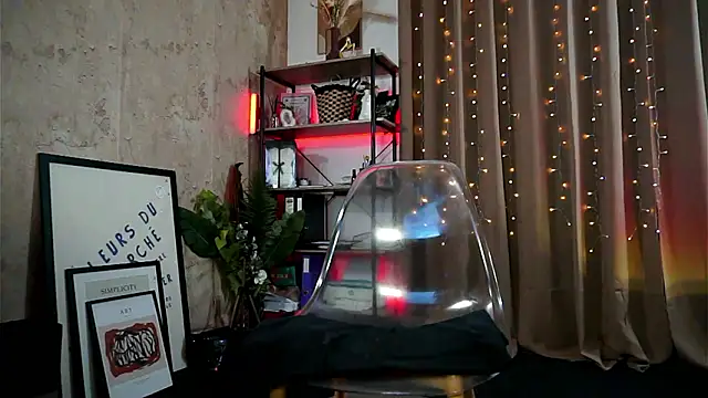 IngAdn élő XXX-chatje