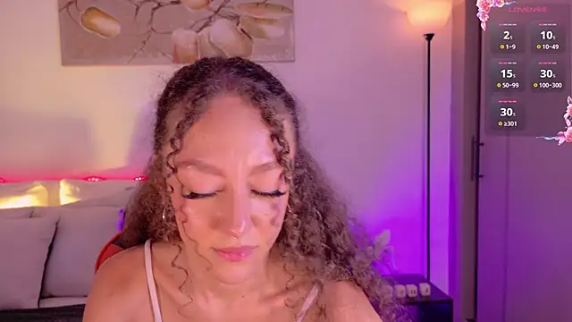 ChloeMoreti Live XXX-chat