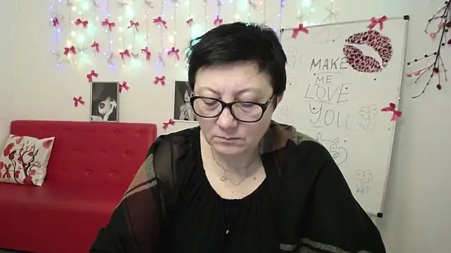 EmilyL0ve Live XXX-chat