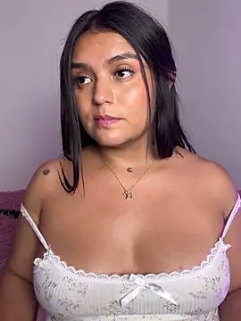 Sofia_lovee0 Live XXX-chat