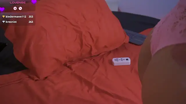 Chat +18 de Petitte_Mussa ao vivo