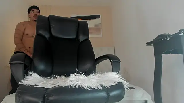 Chat XXX Live ISAAC_CRYSTON