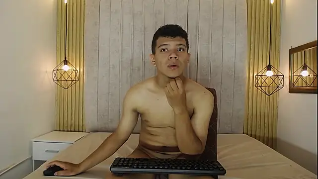 MiayHero's Live XXX Chat