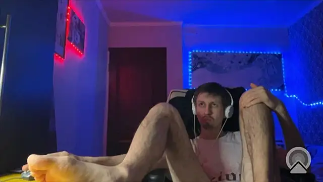 Aki-Laky 在線直播表演