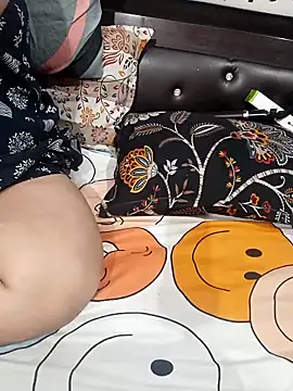 Kajal-585 Adlı Modelin Canlı XXX Sohbeti