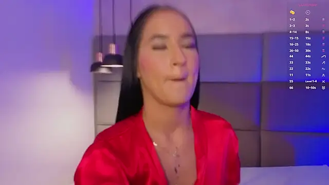 Emily_luve élő XXX-chatje