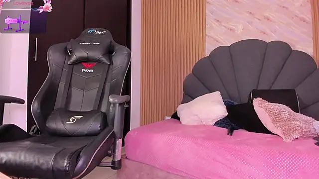 karol_green_ Adlı Modelin Canlı XXX Sohbeti