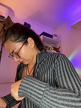 Chat +18 de Amarantha_666 ao vivo