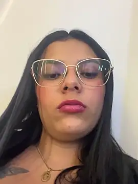 Shasa_8 Chat XXX in diretta