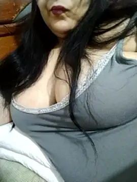 Show modela DALO3A85 na web-kameri