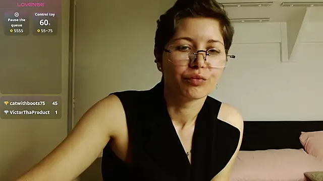 Chat +18 de Alexxa_XX ao vivo