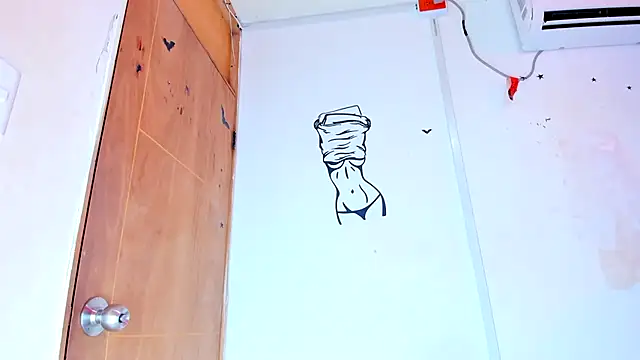 Emily_Coper18 即時 XXX 聊天