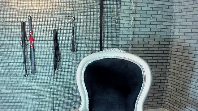 Show modela Briana_24 na web-kameri