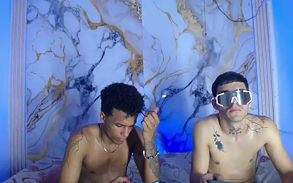 Damian_and_theo Chat XXX in diretta