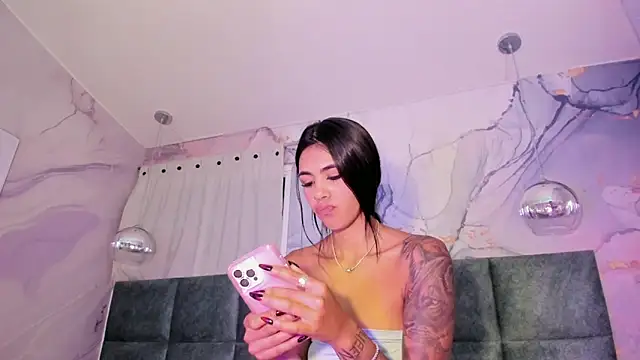XXX chat uživo modela AntonellaRossi