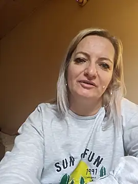 LadyTouch's Live XXX Chat