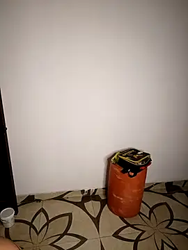 Simone_Miller 现场XXX聊天